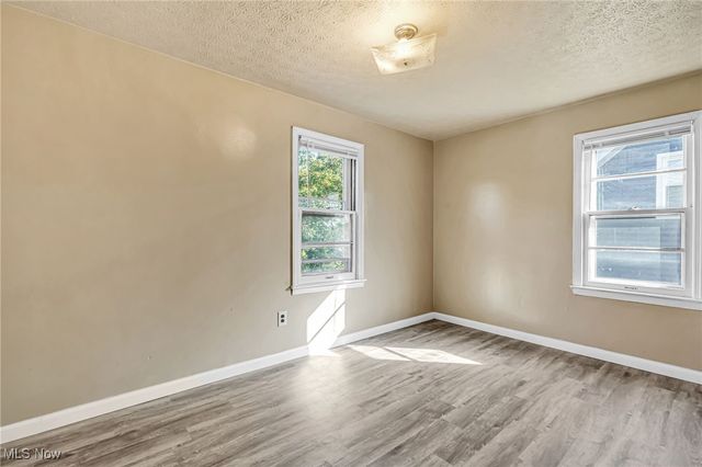 1026 Woodward Avenue, Akron, OH 44310