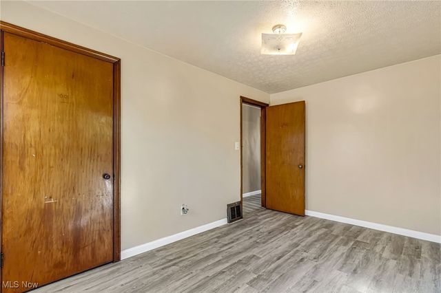 1026 Woodward Avenue, Akron, OH 44310