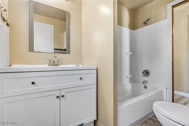 1026 Woodward Avenue, Akron, OH 44310