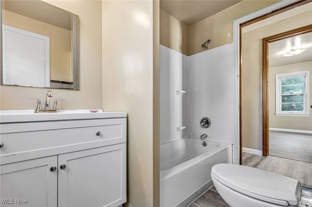 1026 Woodward Avenue, Akron, OH 44310