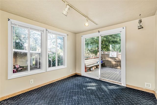 1026 Woodward Avenue, Akron, OH 44310