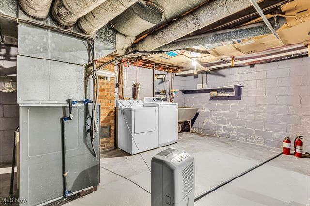 1026 Woodward Avenue, Akron, OH 44310