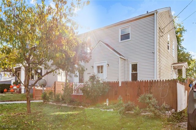 1026 Woodward Avenue, Akron, OH 44310
