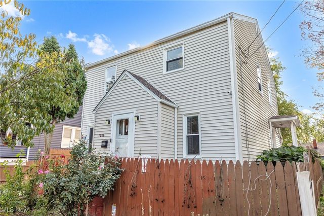 1026 Woodward Avenue, Akron, OH 44310