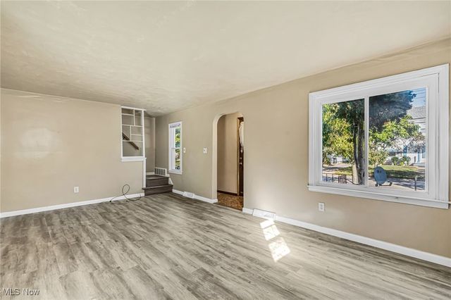 1026 Woodward Avenue, Akron, OH 44310