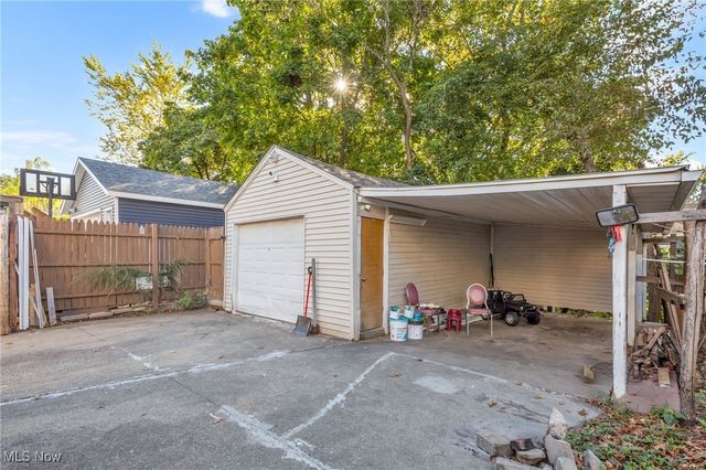 1026 Woodward Avenue, Akron, OH 44310