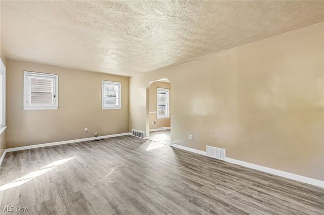 1026 Woodward Avenue, Akron, OH 44310