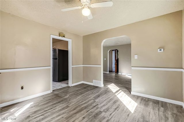 1026 Woodward Avenue, Akron, OH 44310