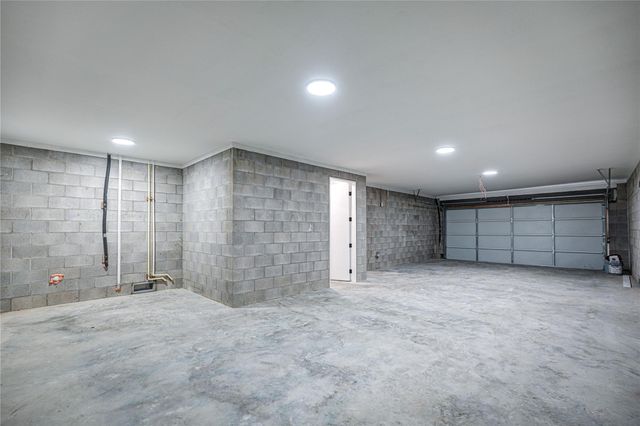 4531 Creekmont Drive, Houston, TX 77091