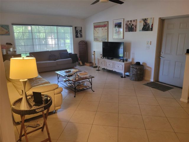 13851 Oneida Drive D2, Delray Beach, FL 33446