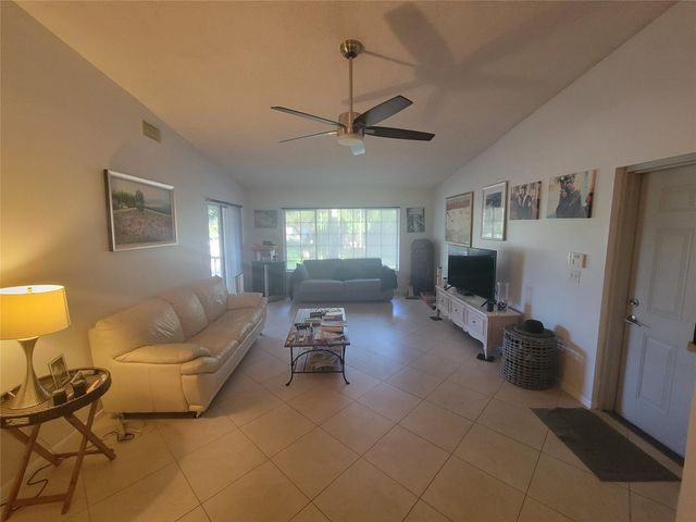 13851 Oneida Drive D2, Delray Beach, FL 33446