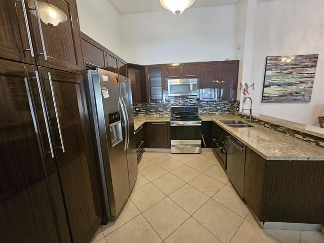 13851 Oneida Drive D2, Delray Beach, FL 33446