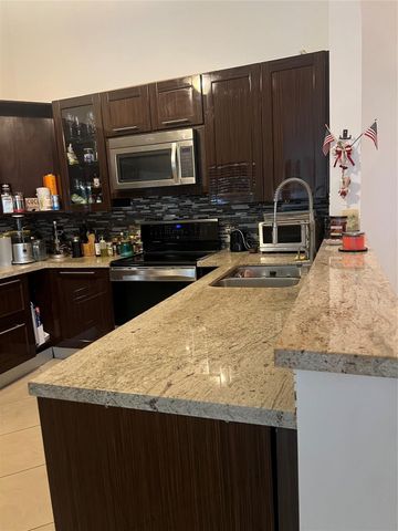 13851 Oneida Drive D2, Delray Beach, FL 33446