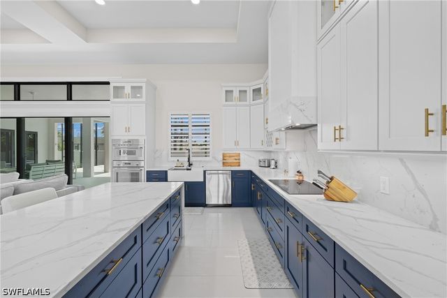 750 109th AVE N, Naples, FL 34108