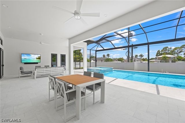 750 109th AVE N, Naples, FL 34108