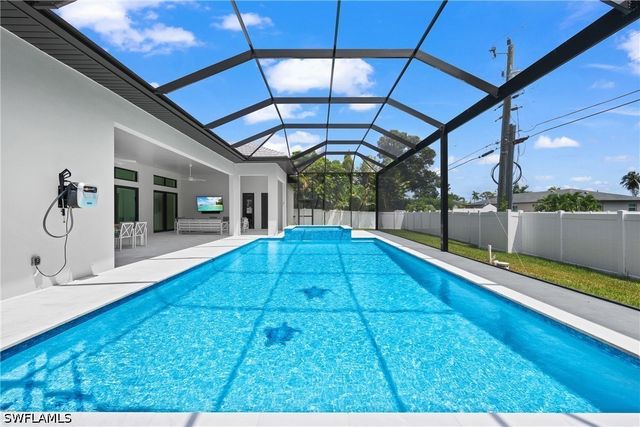 750 109th AVE N, Naples, FL 34108