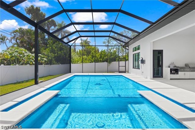 750 109th AVE N, Naples, FL 34108