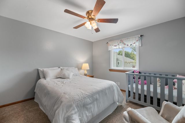 929 E Mona Cir, Wichita, KS 67216