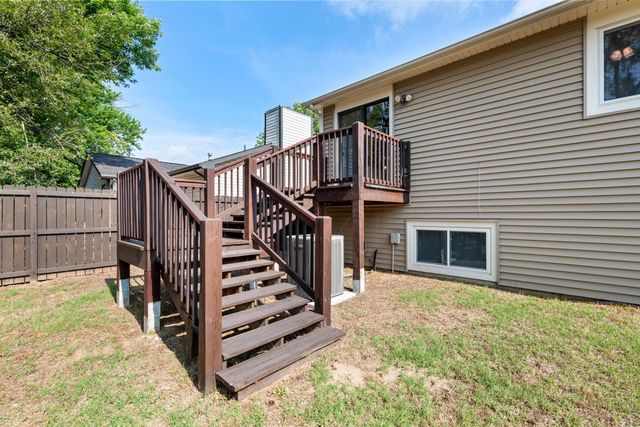 929 E Mona Cir, Wichita, KS 67216