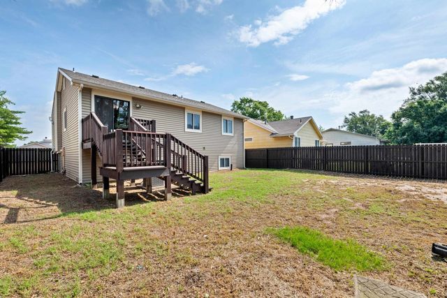 929 E Mona Cir, Wichita, KS 67216