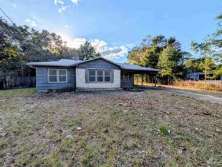 4531 Sunrise Dr, Pace, FL 32571