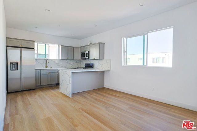 1921 Carmona Avenue, Los Angeles, CA 90016