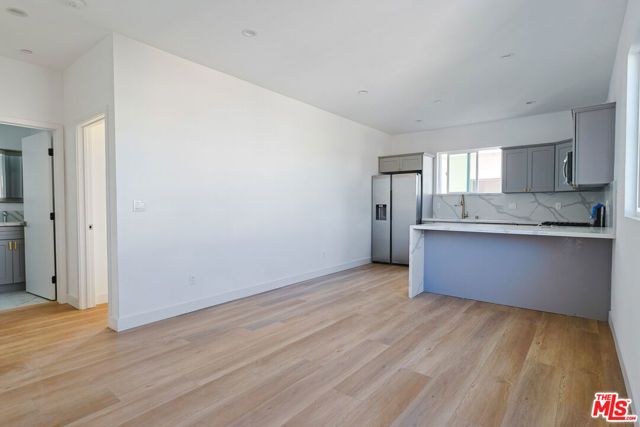 1921 Carmona Avenue, Los Angeles, CA 90016