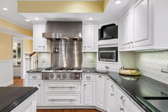 3808 W 55th Street, Edina, MN 55410