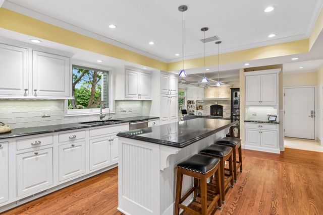 3808 W 55th Street, Edina, MN 55410