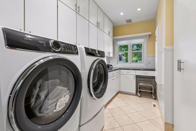 3808 W 55th Street, Edina, MN 55410