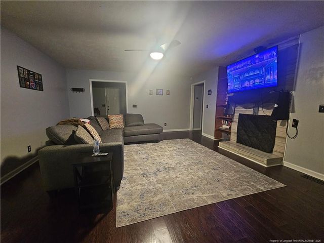 7490 Fairpoint Drive, Fayetteville, NC 28314