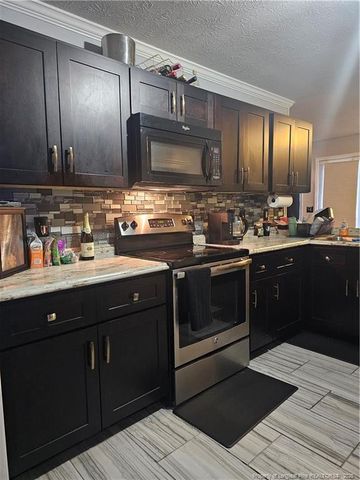 7490 Fairpoint Drive, Fayetteville, NC 28314