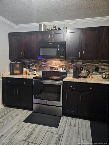 7490 Fairpoint Drive, Fayetteville, NC 28314