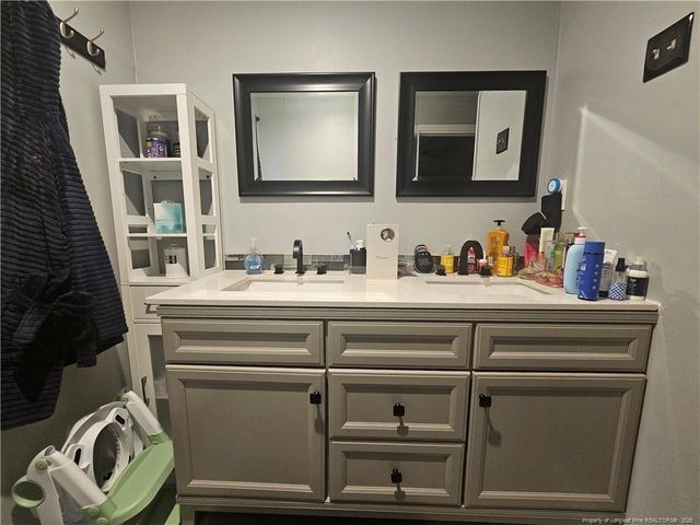 7490 Fairpoint Drive, Fayetteville, NC 28314