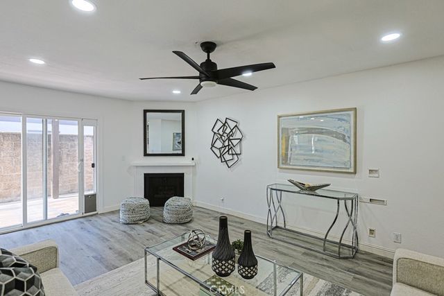 2640 W Meadowview, Anaheim, CA 92804