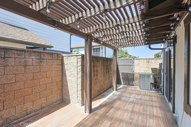 2640 W Meadowview, Anaheim, CA 92804