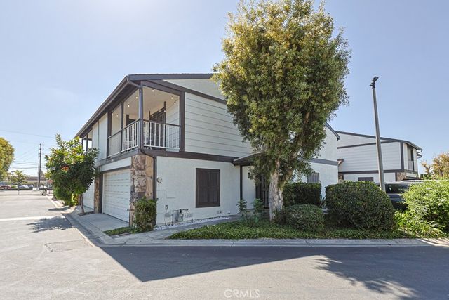 2640 W Meadowview, Anaheim, CA 92804