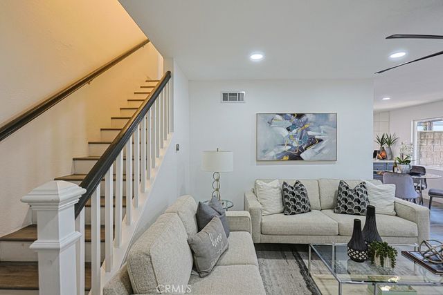 2640 W Meadowview, Anaheim, CA 92804