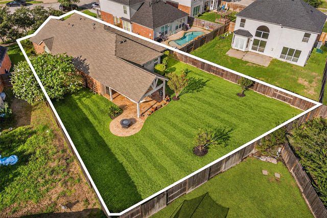 3511 Twin Mills Lane, Spring, TX 77386