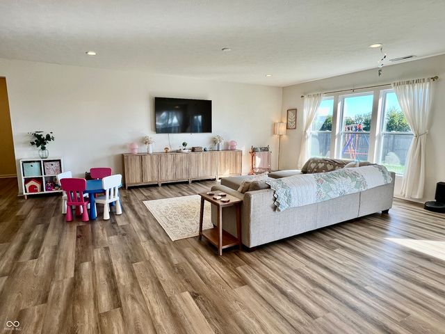 1479 Classic Avenue, Greenwood, IN 46143