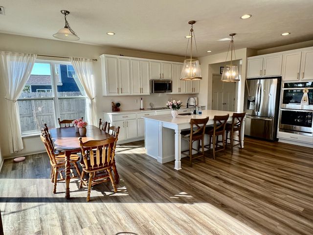 1479 Classic Avenue, Greenwood, IN 46143