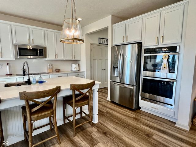 1479 Classic Avenue, Greenwood, IN 46143