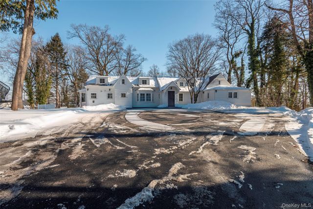 20 N Ravine Road, Great Neck, NY 11023