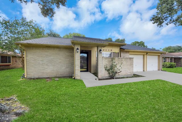 2118 Pilgrims Bend Drive, Friendswood, TX 77546