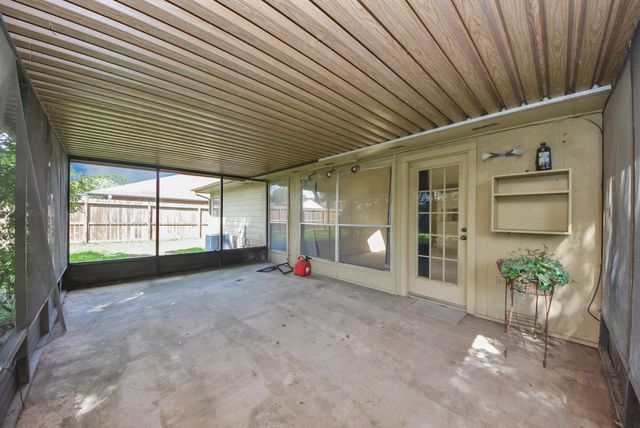 2118 Pilgrims Bend Drive, Friendswood, TX 77546