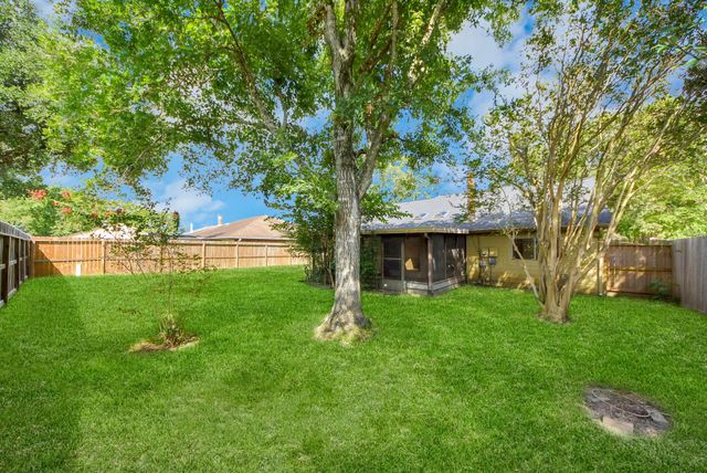 2118 Pilgrims Bend Drive, Friendswood, TX 77546