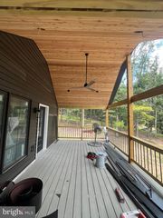 1293 HOLLY HILL LN, Berkeley Springs, WV 25411