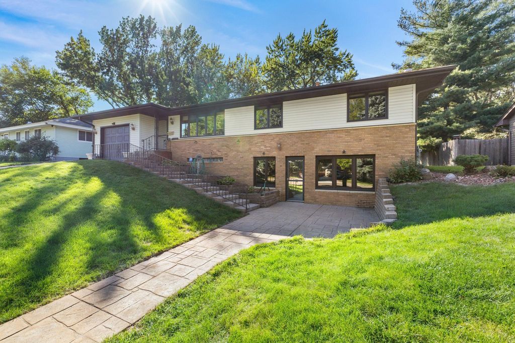 6740 4th Street NE, Fridley, MN 55432 — exterior
