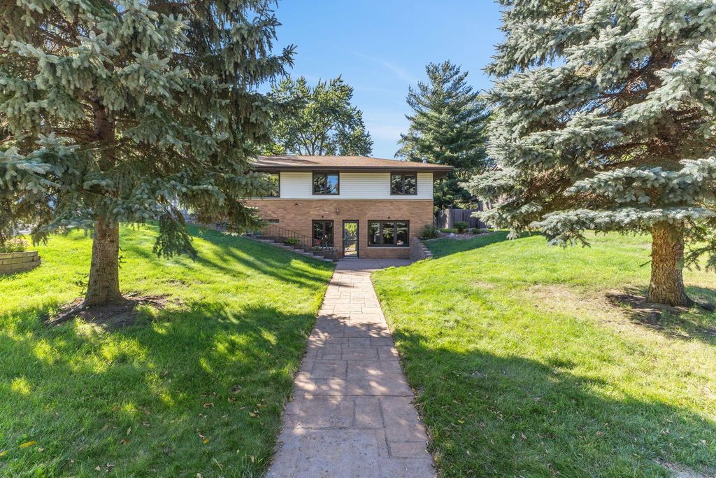 6740 4th Street NE, Fridley, MN 55432 — photo 4