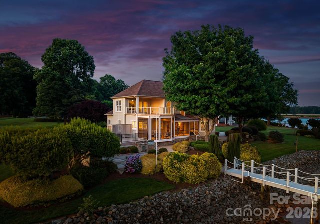 217 Westpaces Road, Mooresville, NC 28117
